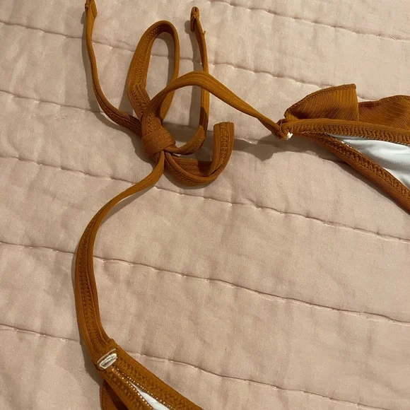 NWT Cupshe Women’s One Piece Tie Neck Swimsuit Burnt Orange sz M - Picture 4 of 4